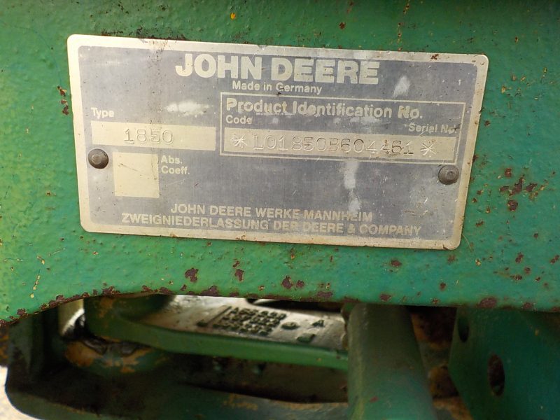 John Deere 1850 with Forklift (JJ01155)