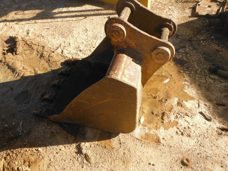 Digging Bucket 650mm (D00857)