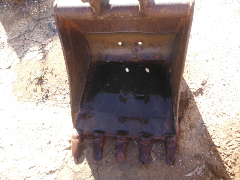 Digging Bucket 650mm (D00857)