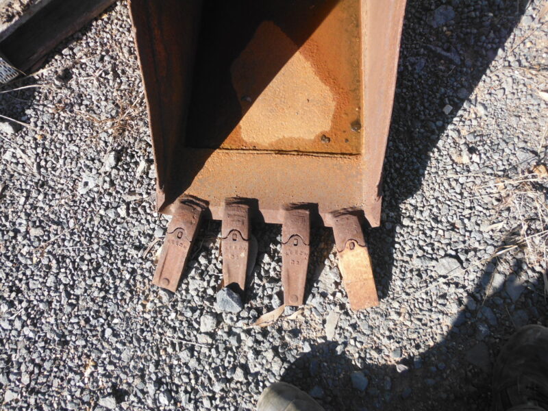 Trenching Bucket 440mm (D00859)