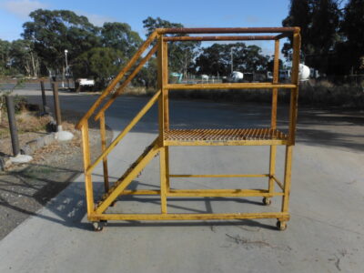 Small mobile scaffold (D00905) SOLD