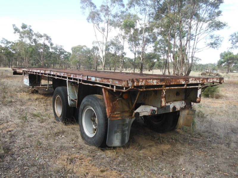 Flat top trailer (D00973)