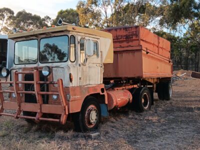 Atkinson truck and trailer (D00990)